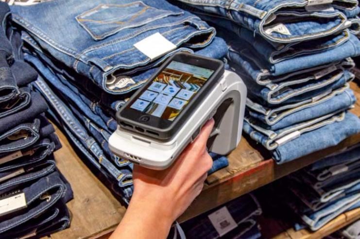 RFID UHF标签引领服装管理数字化转型
